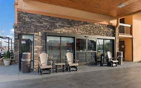 Mountain Vista Inn & Suites - Walking Distance To The Island